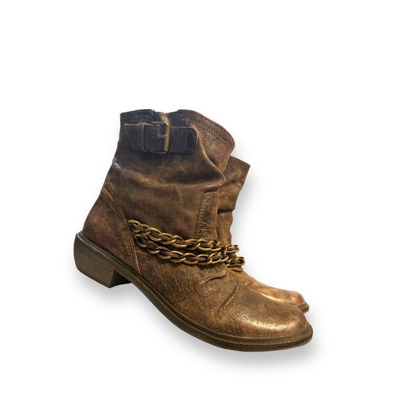 Y2K Vintage MIA Sz 10 Distressed Leather Strappy Chain Slouch Slip On Boots - Picture 2 of 7